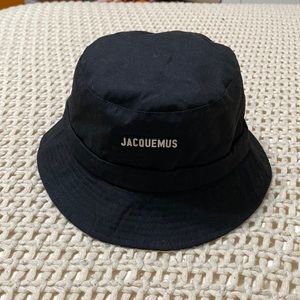 Jacquemus Le Bob Gadjo Bucket Hat